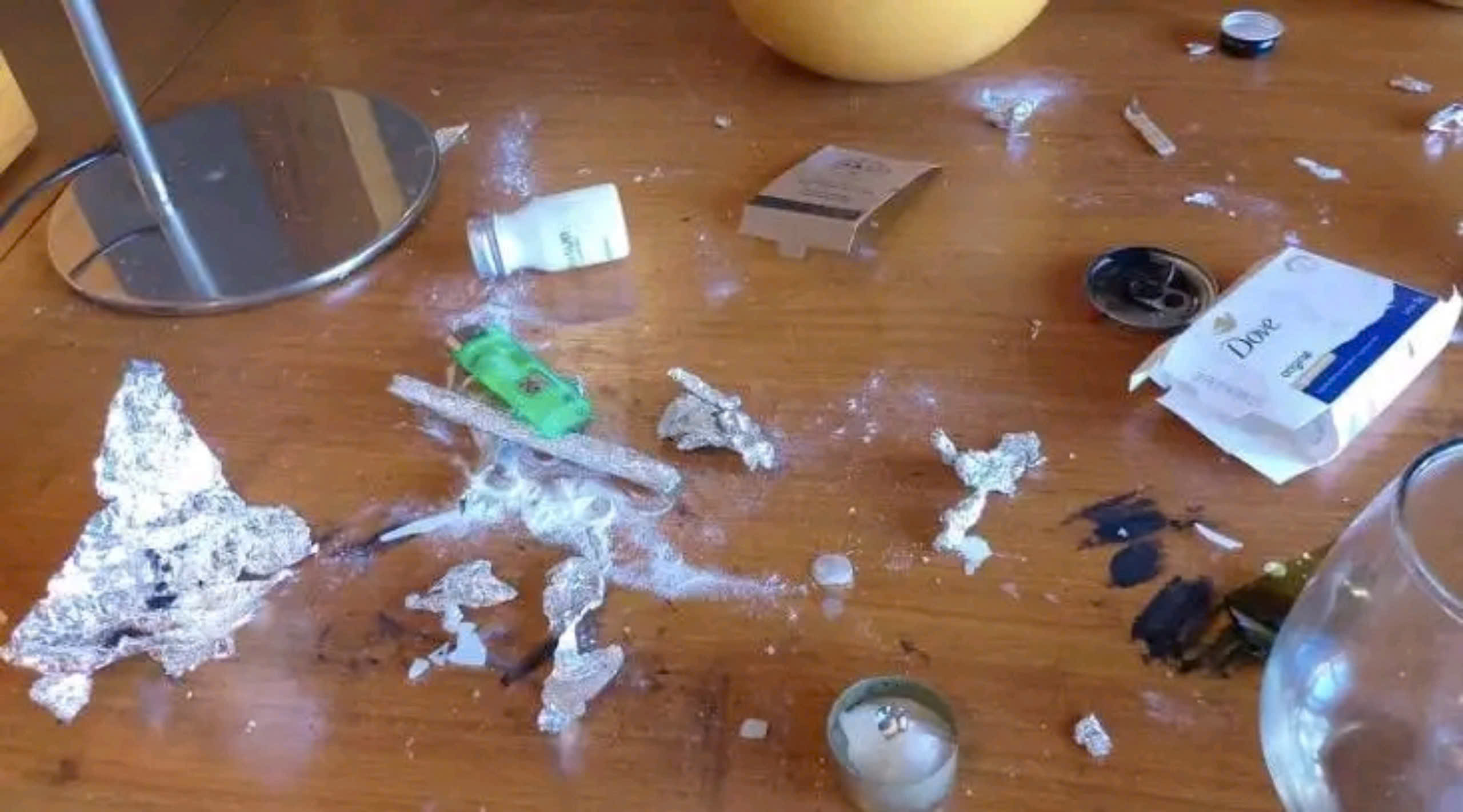 Hiện trường hỗn loạn trước khi Liam Payne tử vong với nhiều chất cấm và TV vỡ nát