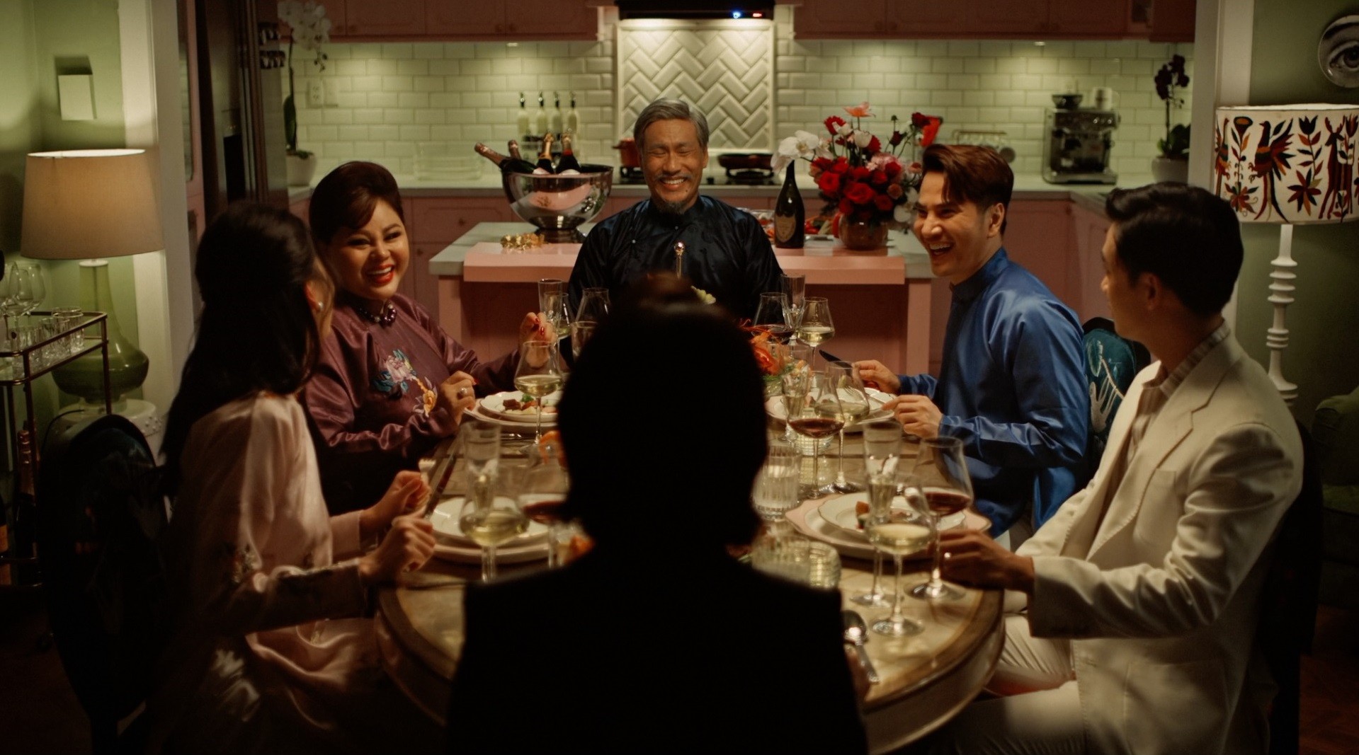 Phim 'cô dâu hào môn' thu về hơn 34 tỷ đồng