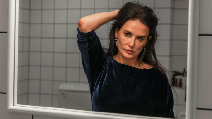 The Substance: Phim hay chấn động toàn cầu, ớn lạnh tới tận phút chót