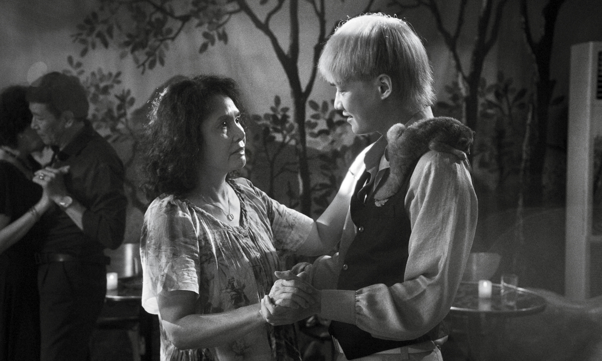 Cu Li Không Bao Giờ Khóc thành công chạm đến cảm xúc khán giả nhờ vẻ đẹp thuần khiết mộc mạc