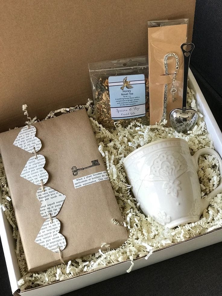 'Hẹn hò giấu mặt' với sách – Xu hướng thú vị trong giới yêu sách tại Mỹ