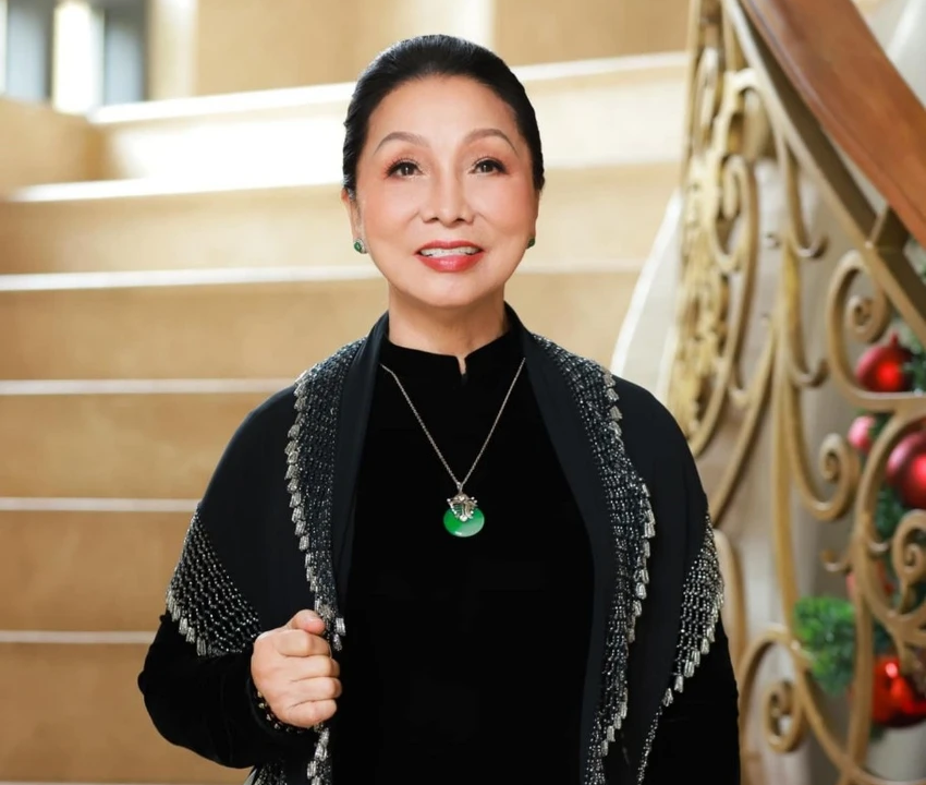 NSND Bạch Tuyết nói gì khi vướng ồn ào vụ bằng tiến sĩ?