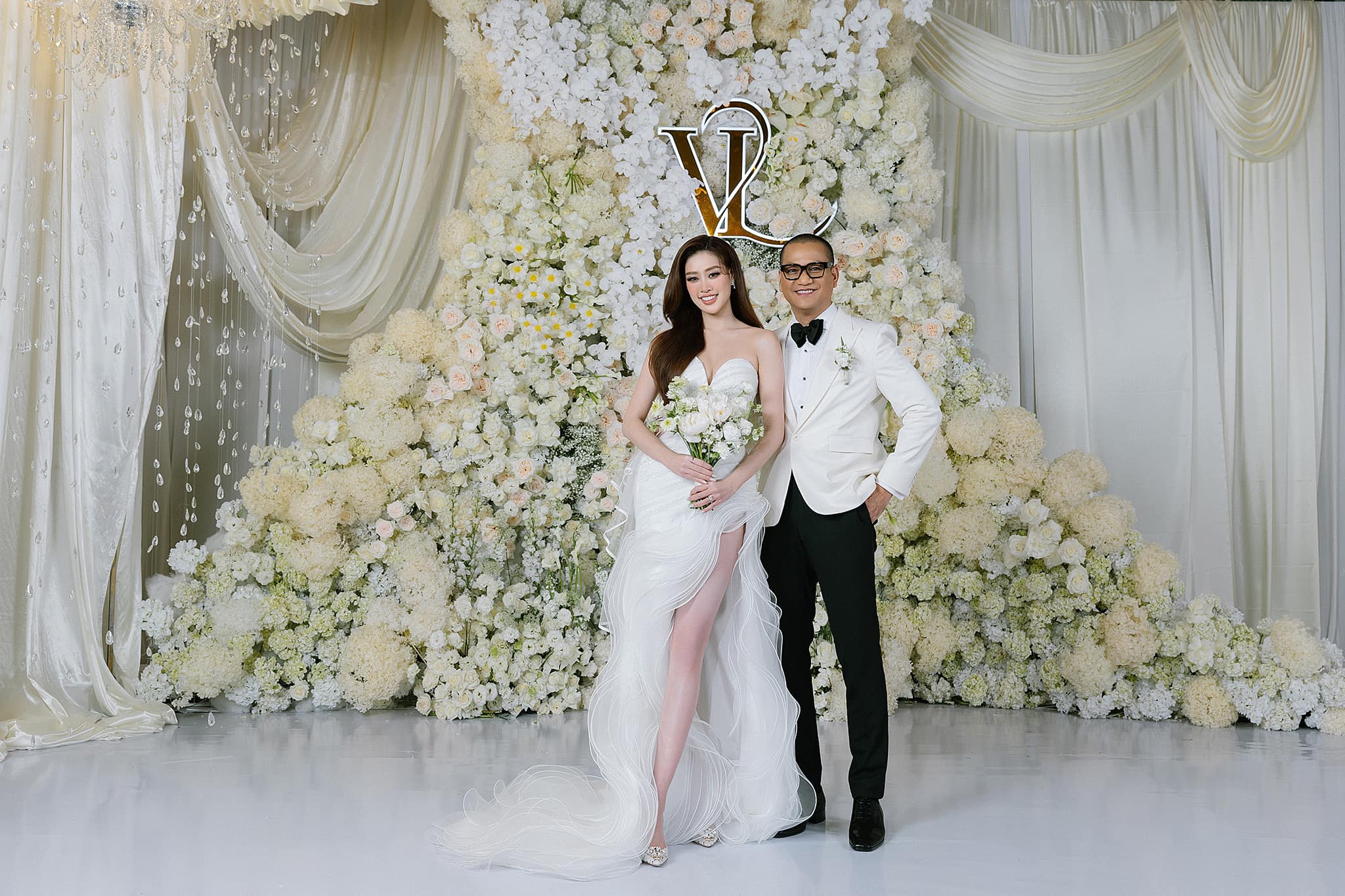 Hoa hậu Khánh Vân tổ chức đám cưới trong không gian lộng lẫy, chú rể Long Nguyễn gây chú ý vì lý do đặc biệt