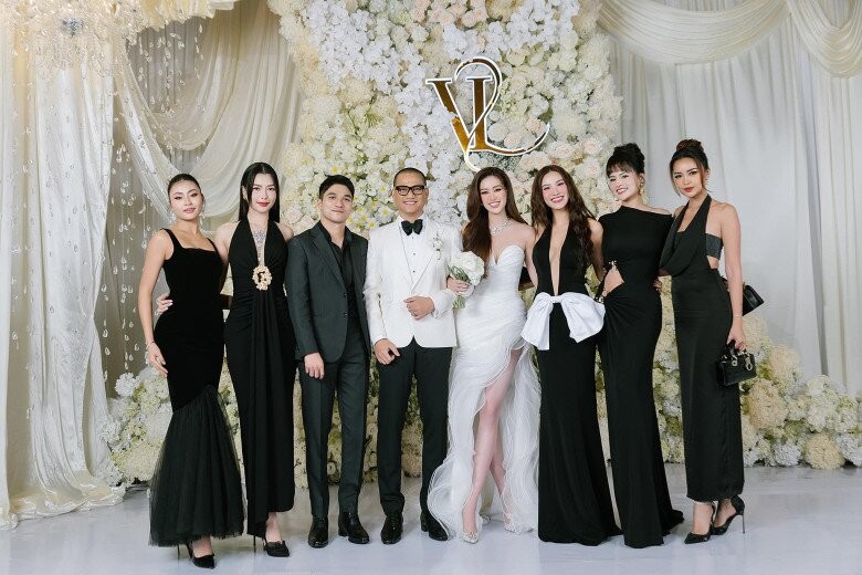 'Nửa showbiz' có mặt tại đám cưới Khánh Vân, dàn sao 'chấn động' với tông đen sang trọng