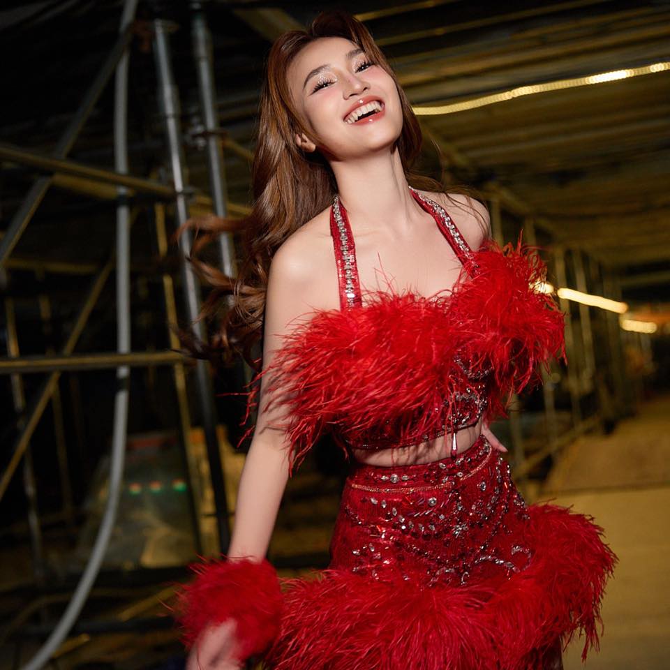 Ninh Dương Lan Ngọc – Nỗ lực không ngừng trên hành trình nghệ thuật đa sắc