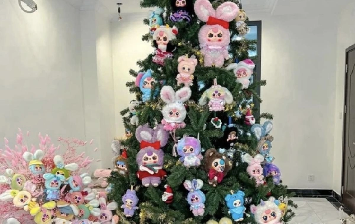 Choáng ngợp cây thông gia đình 'độc nhất' phủ đầy labubu, baby three trị giá 100 triệu