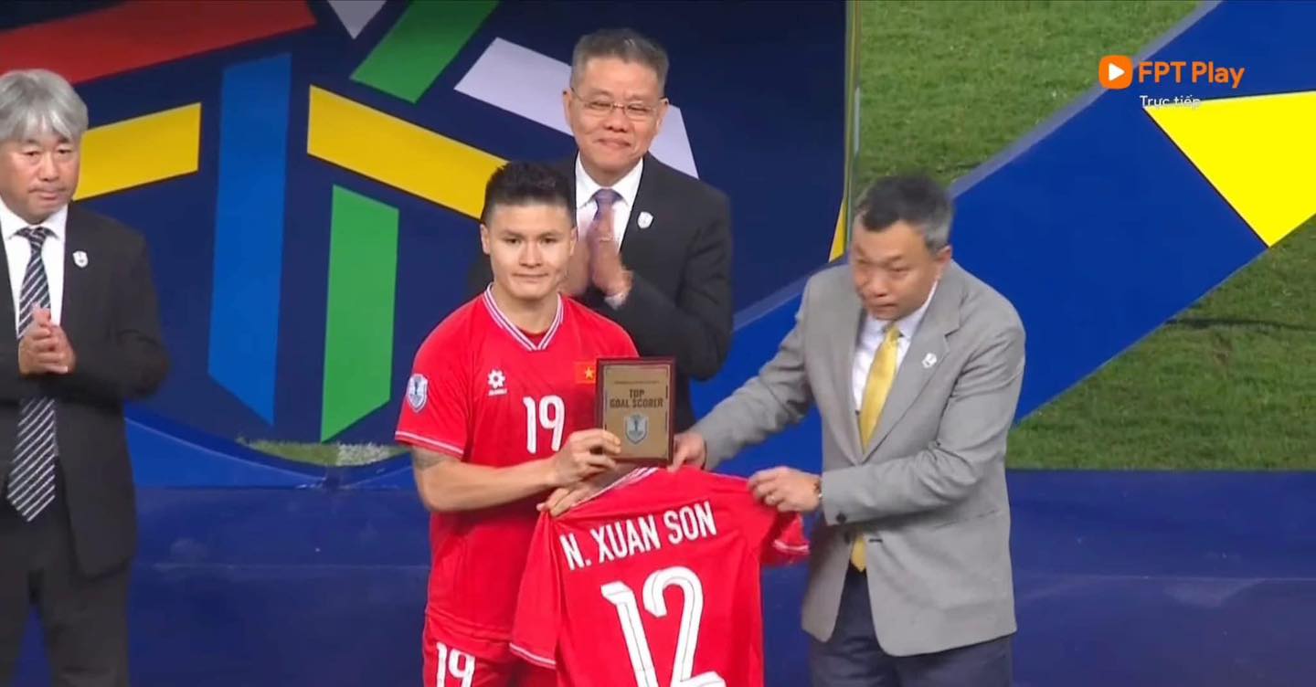 Xuân Son – Vắng mặt trong giây phút đăng quang, nhưng không bao giờ bị lãng quên