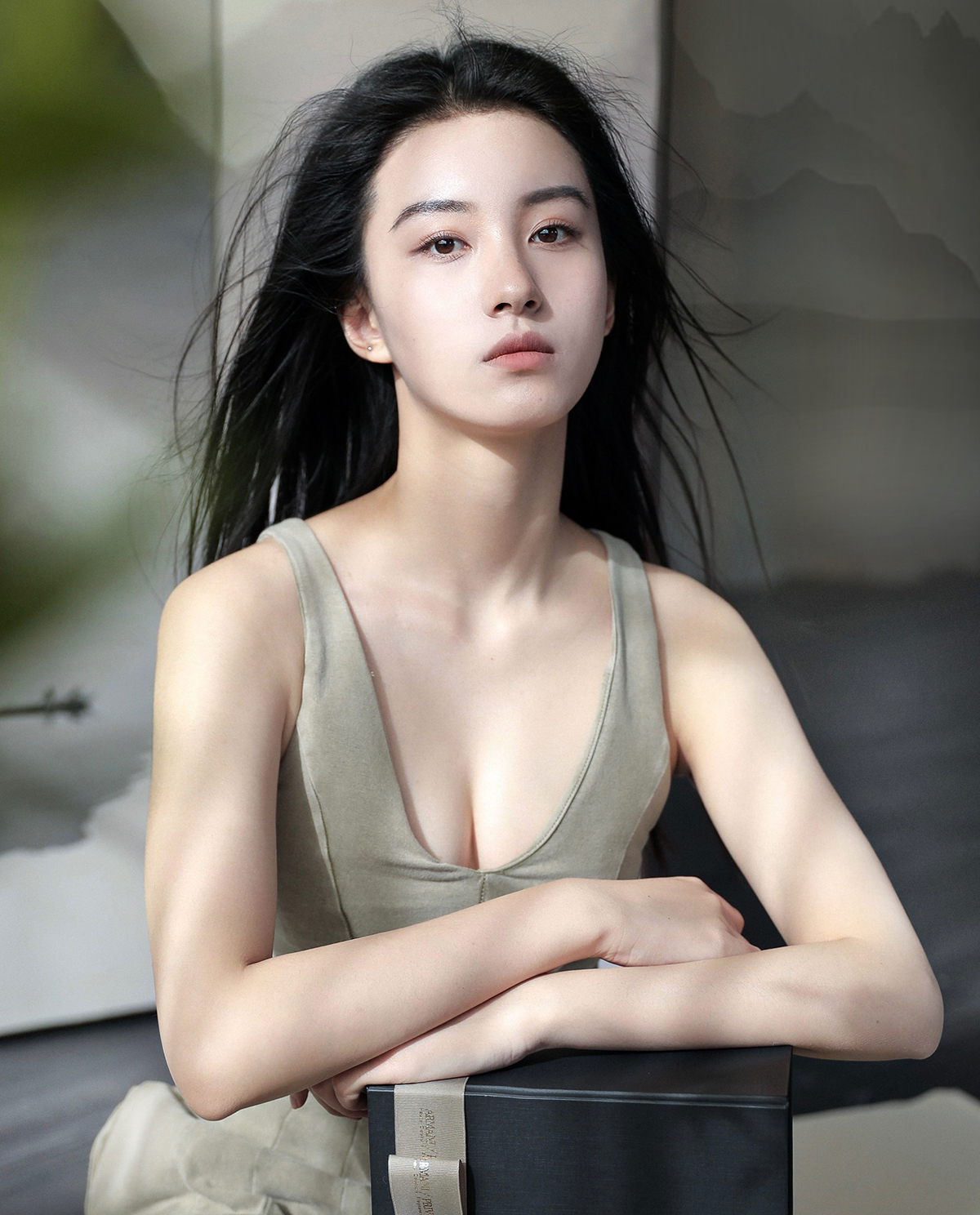 Nhan sắc cô gái 24 tuổi đóng Tiểu Long Nữ