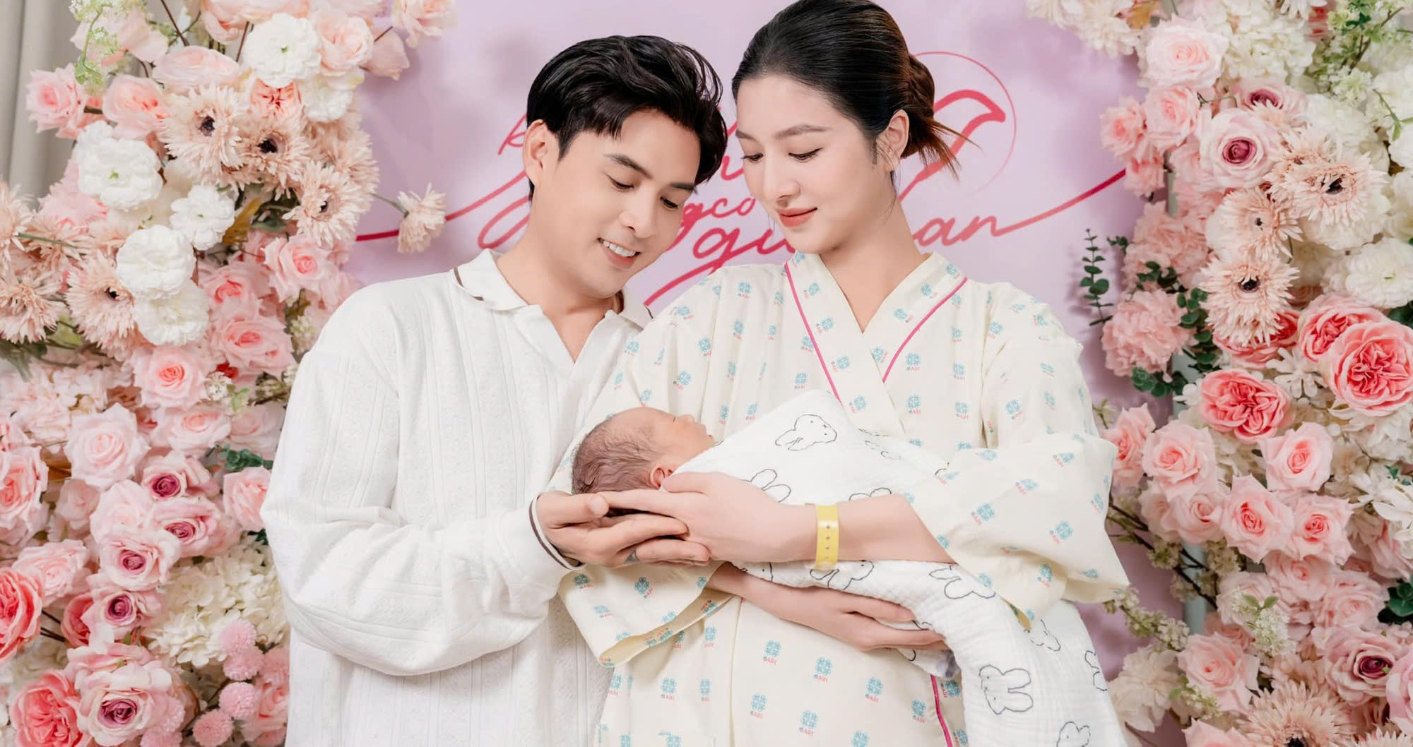 Hồ Quang Hiếu và vợ kém 17 tuổi chính thức đón con đầu lòng