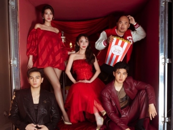 'Nụ hôn bạc tỷ' tung bộ ảnh Valentine cực cháy của Ma Ran Đô - Thiên Ân - Lê Xuân Tiền