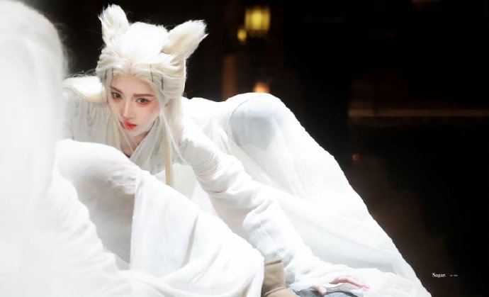 Quách Kính Minh mang đến một Cúc Tịnh Y đầy mị hoặc với tạo hình Hồ ly trắng trong ‘Nguyệt Lân Ỷ Kỷ’