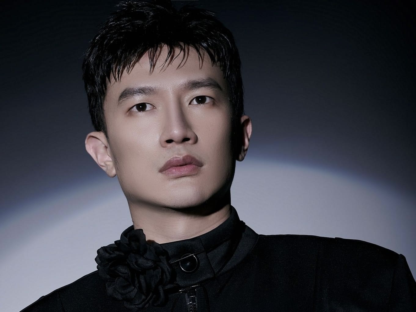 Bất ngờ rút khỏi miss universe vietnam, dược sĩ tiến chuẩn bị cho nước đi táo bạo?