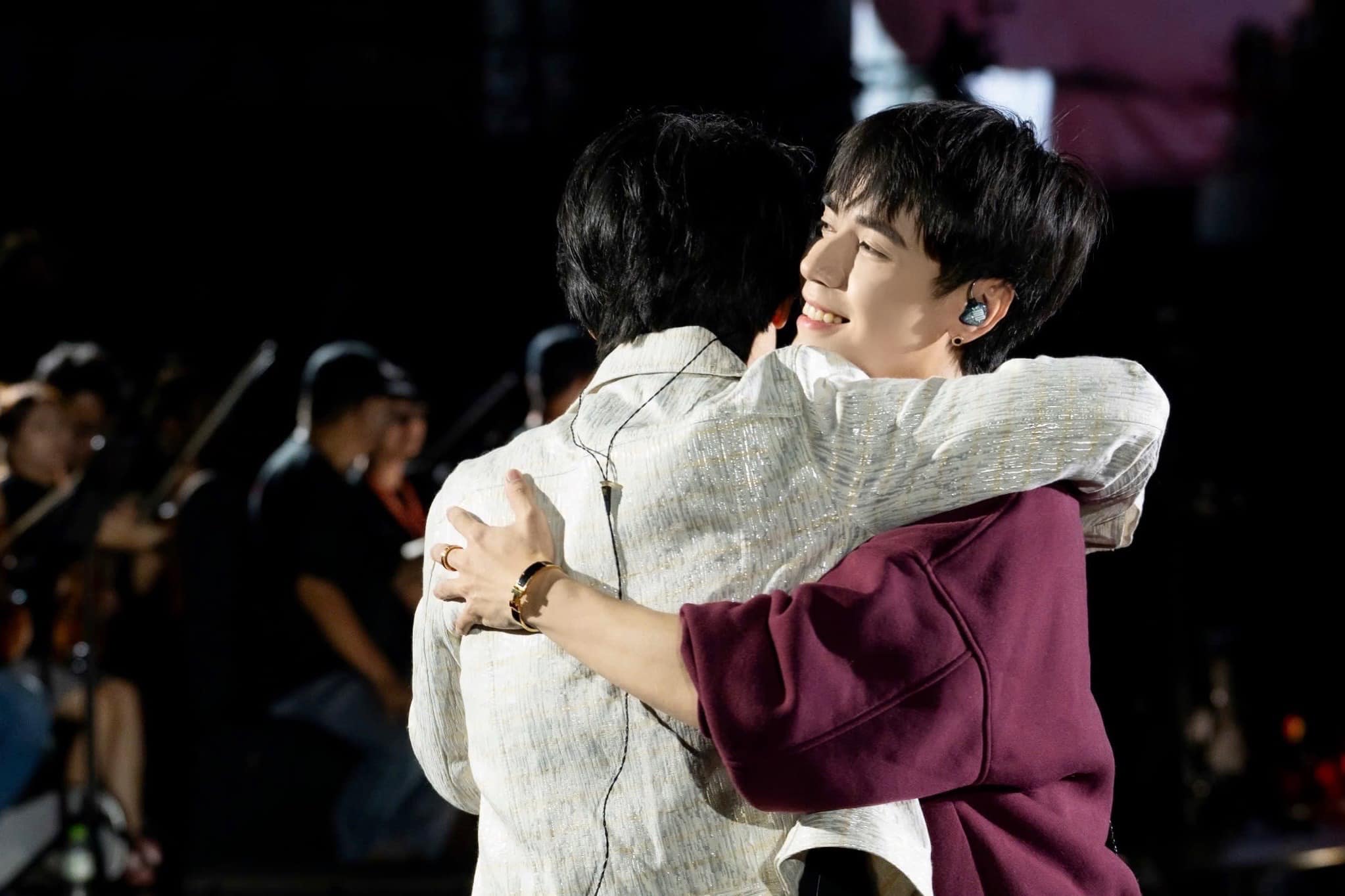 Màn kết hợp đặc biệt giữa Hà Anh Tuấn và Quang Hùng MasterD trong Sketch A Rose