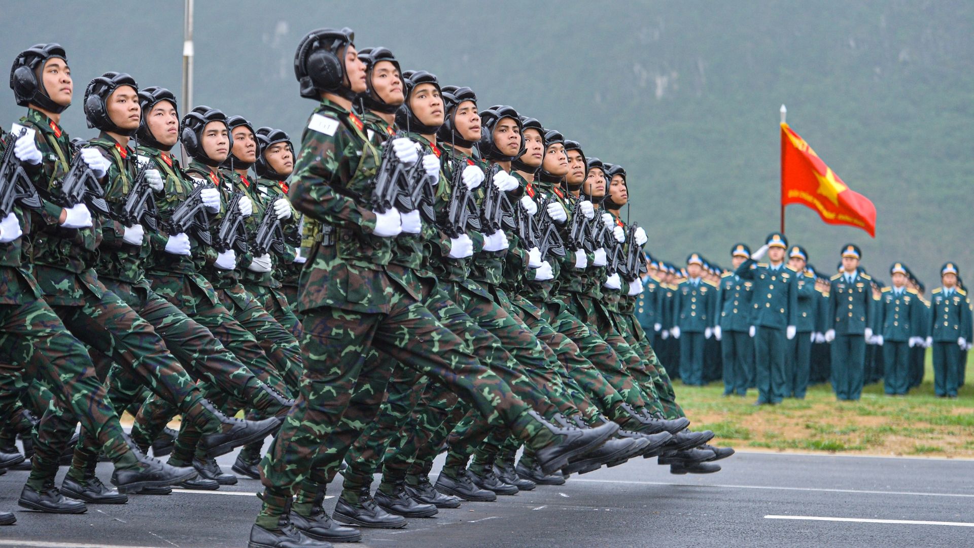 TP HCM sẽ tổ chức lễ diễu binh, diễu hành mừng 50 năm ngày thống nhất đất nước