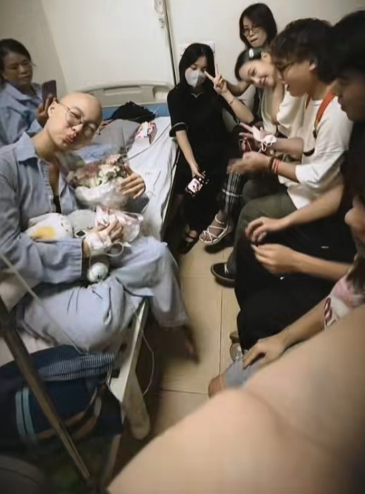 Tạm Biệt Minh Hạnh - Đóa Hoa Kiên Cường Tỏa Sáng Đến Cuối Cùng