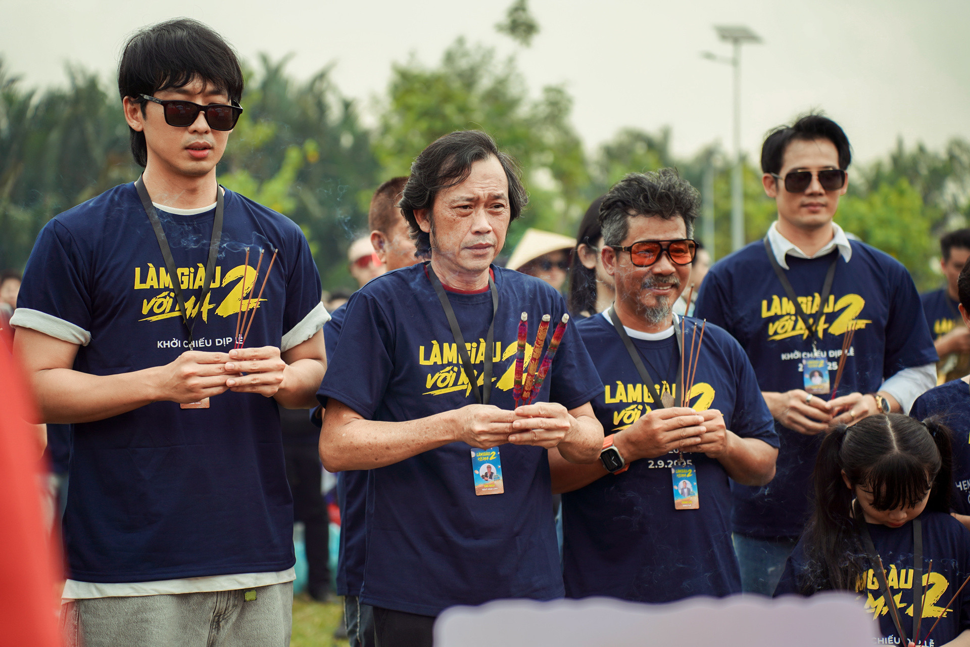 Danh hài Hoài Linh trở lại 'đường đua phim điện ảnh' với ngoại hình tiều tụy lạ lẫm