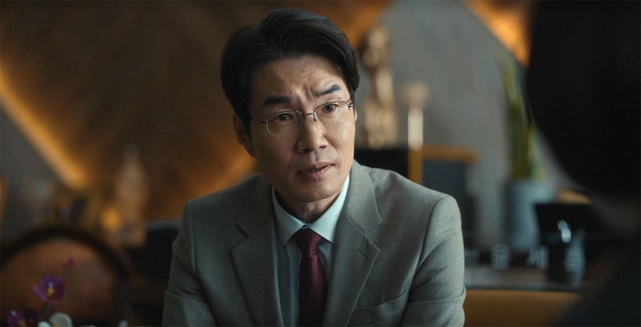 Làng giải trí Hàn Quốc rúng động trước thông tin Song Young Kyu được phát hiện qua đời trong xe ô tô